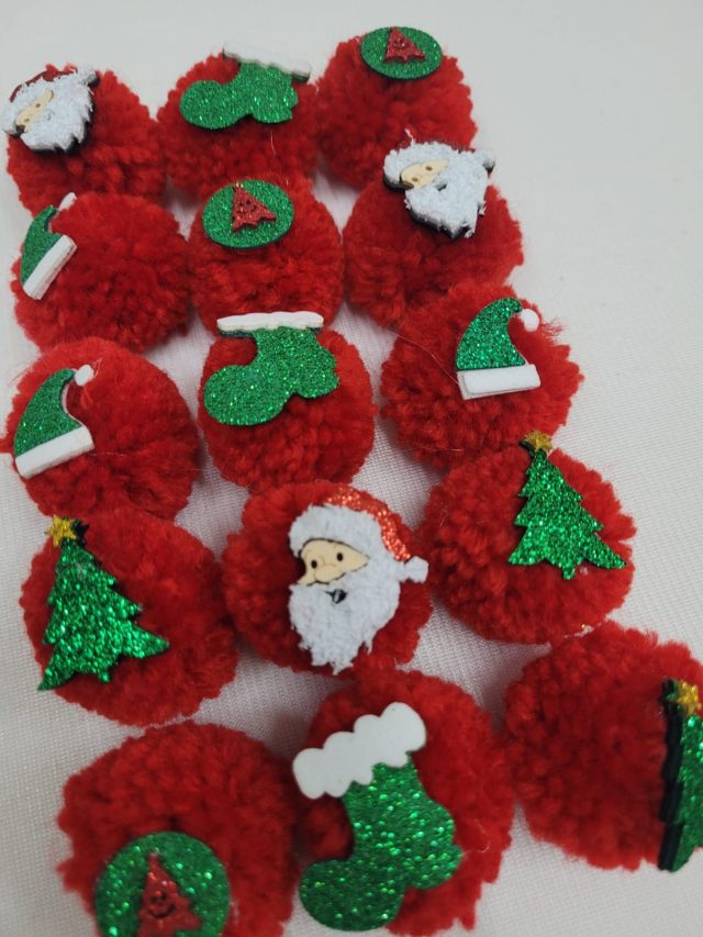 L570 POMPOM NATAL - 15 UN