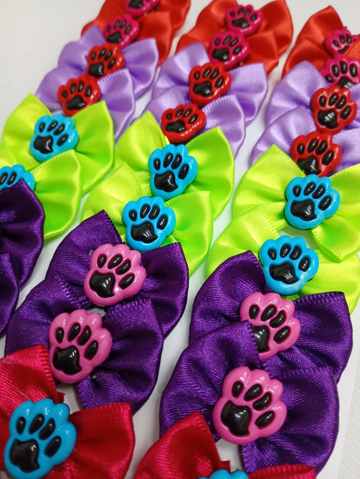 L10175 LAÇO C/PATINHAS - 30 UNID