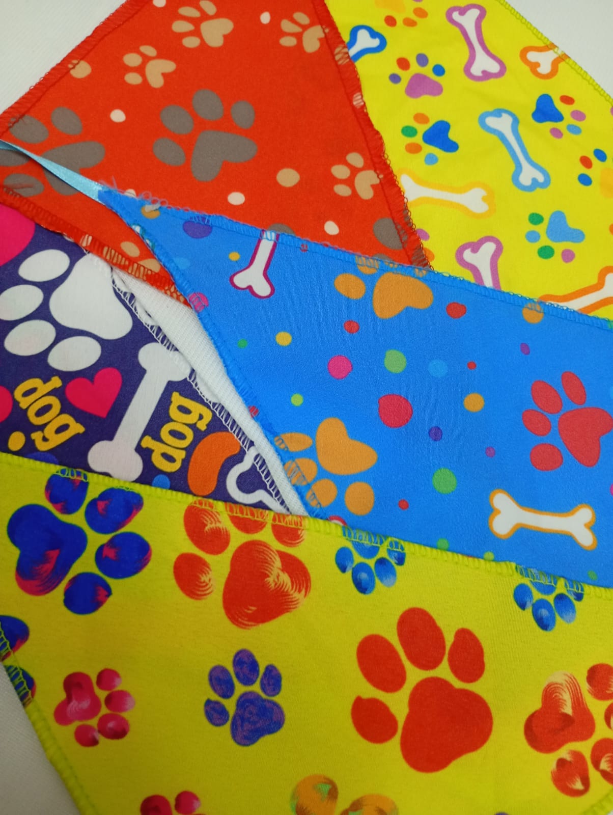 B144 BANDANA ESTAMPA PATINHA E OSSINHO - 10 UN - Image 2