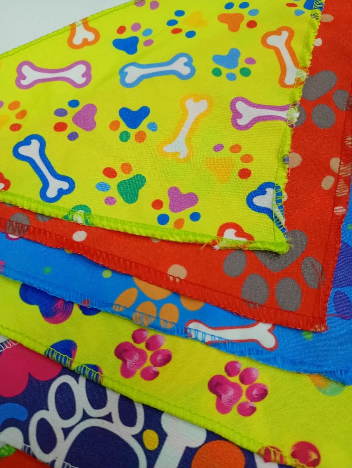 B144 BANDANA ESTAMPA PATINHA E OSSINHO - 10 UN - Image 4