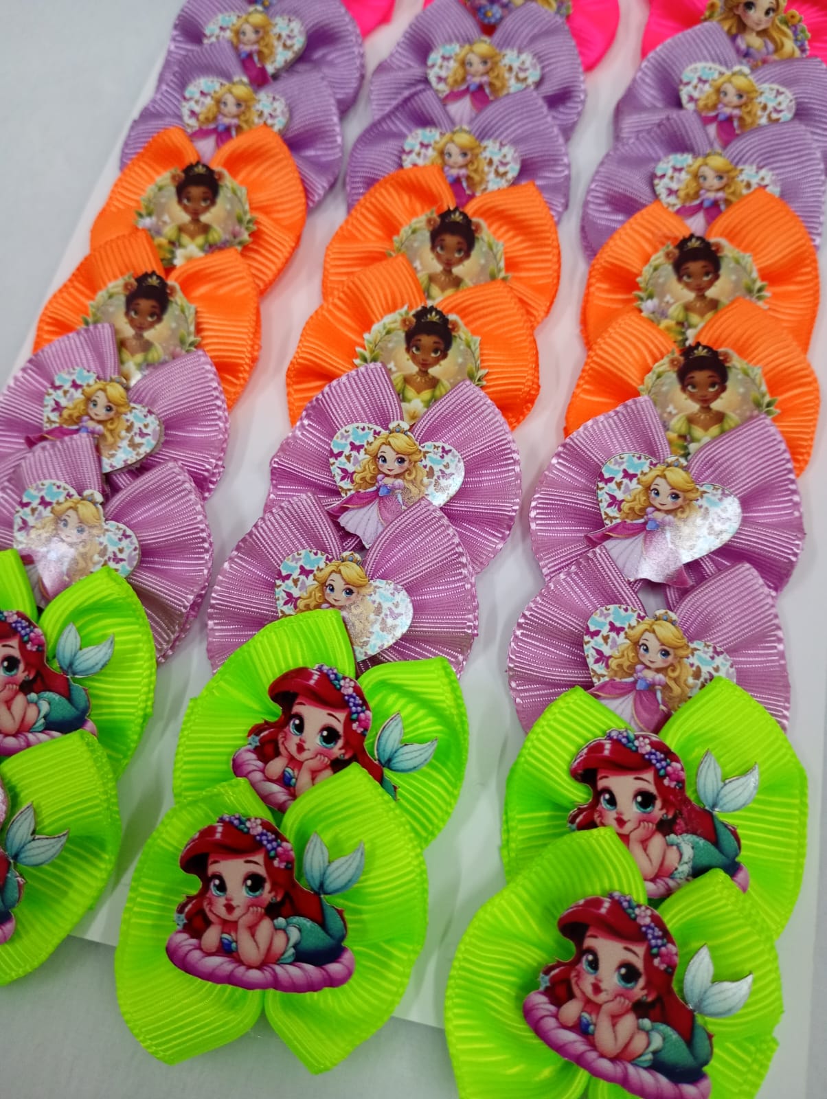 L11674 LAÇO GORG C/PRINCESAS - 30 UN - Imagem 4