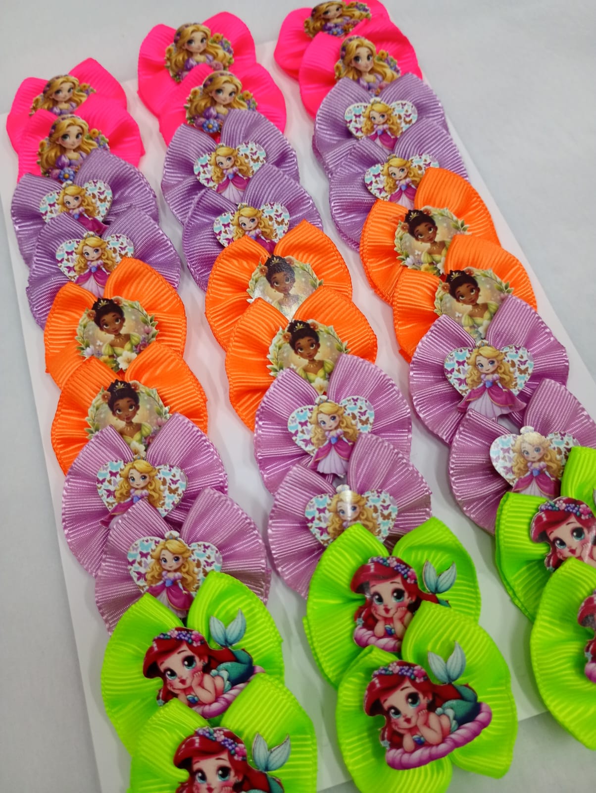 L11674 LAÇO GORG C/PRINCESAS - 30 UN - Imagem 3